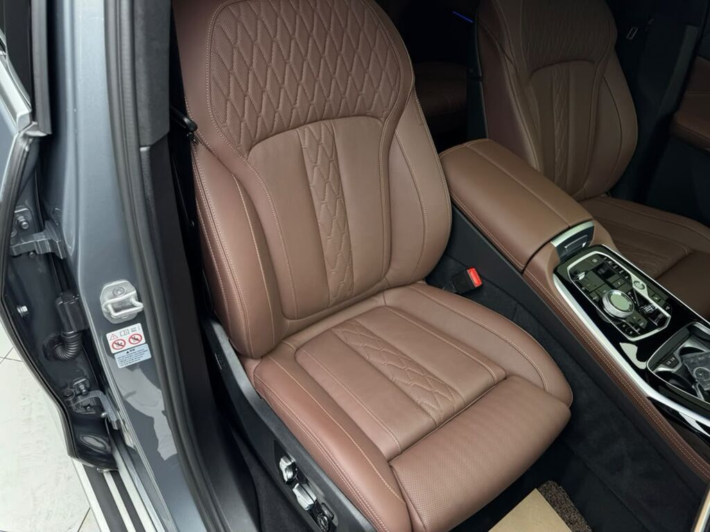 BMW X7: 2022 г., 3 л, Автомат, Бензин, Кроссовер: фото 8