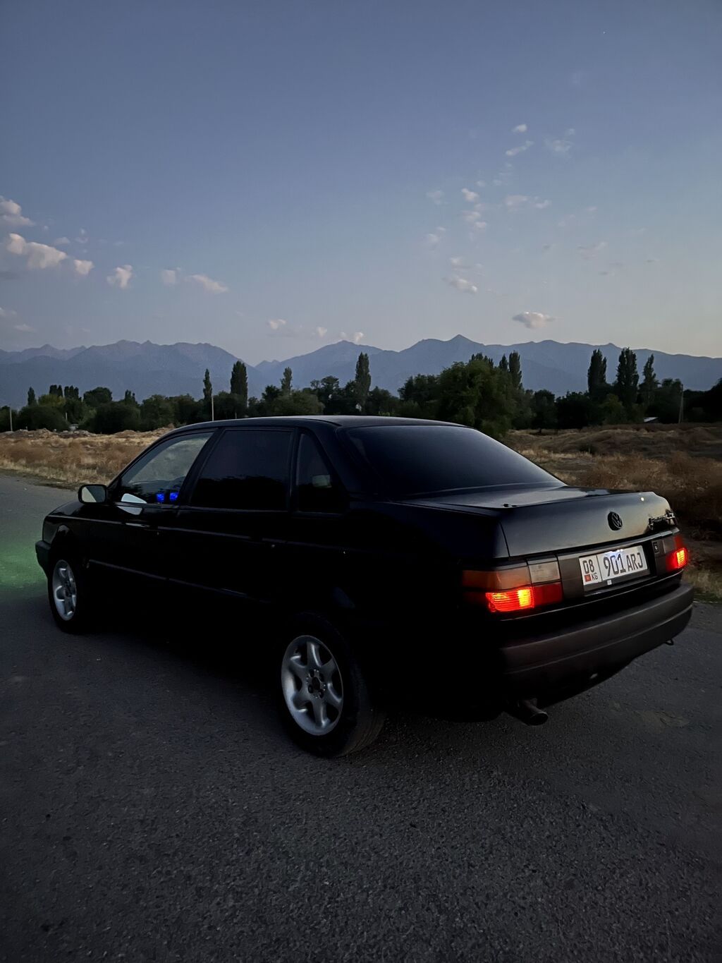 Volkswagen Passat: 1990 г., 1.8 л, Механика, Бензин, Седан: фото 4
