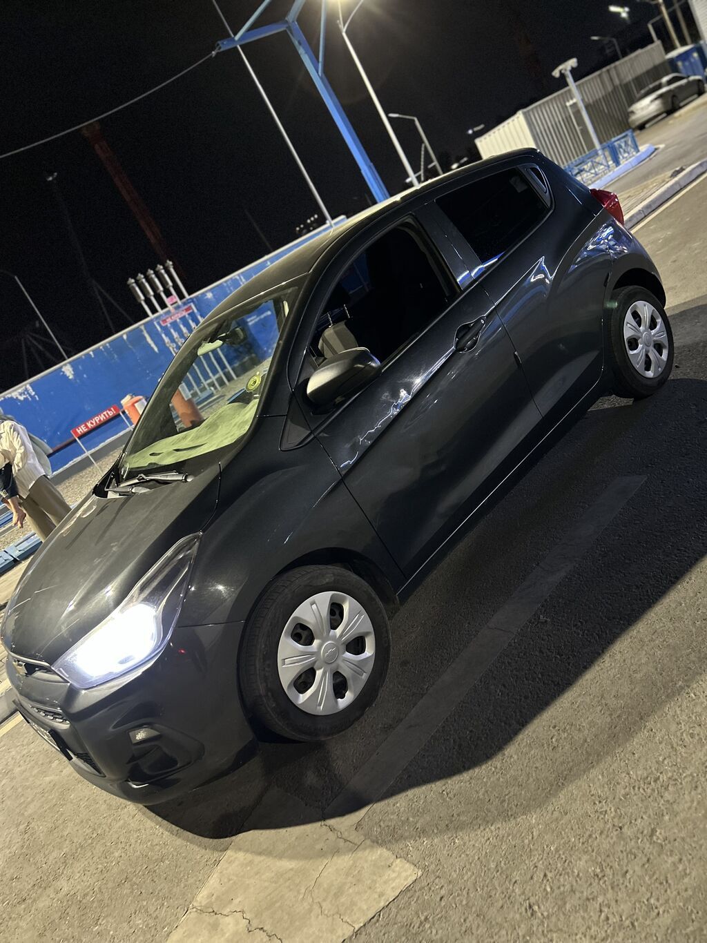 Chevrolet Spark: 2017 г., 1 л, Автомат, Бензин, Хэтчбэк: фото 3
