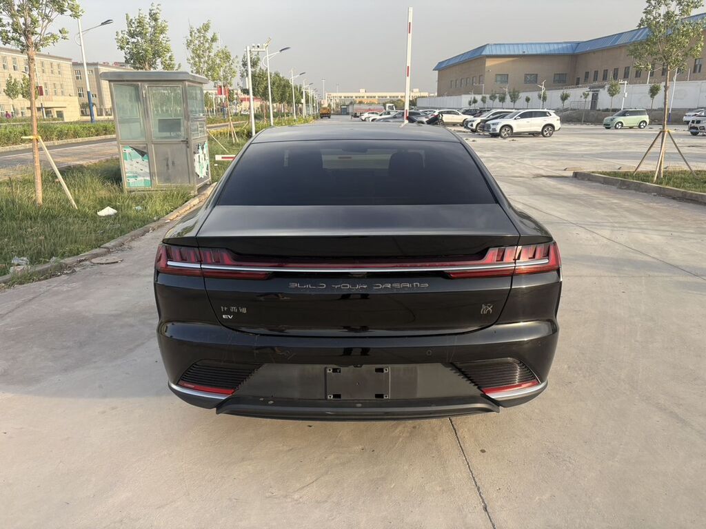 BYD Han EV: 2022 г., Автомат, Электромобиль, Седан: фото 4