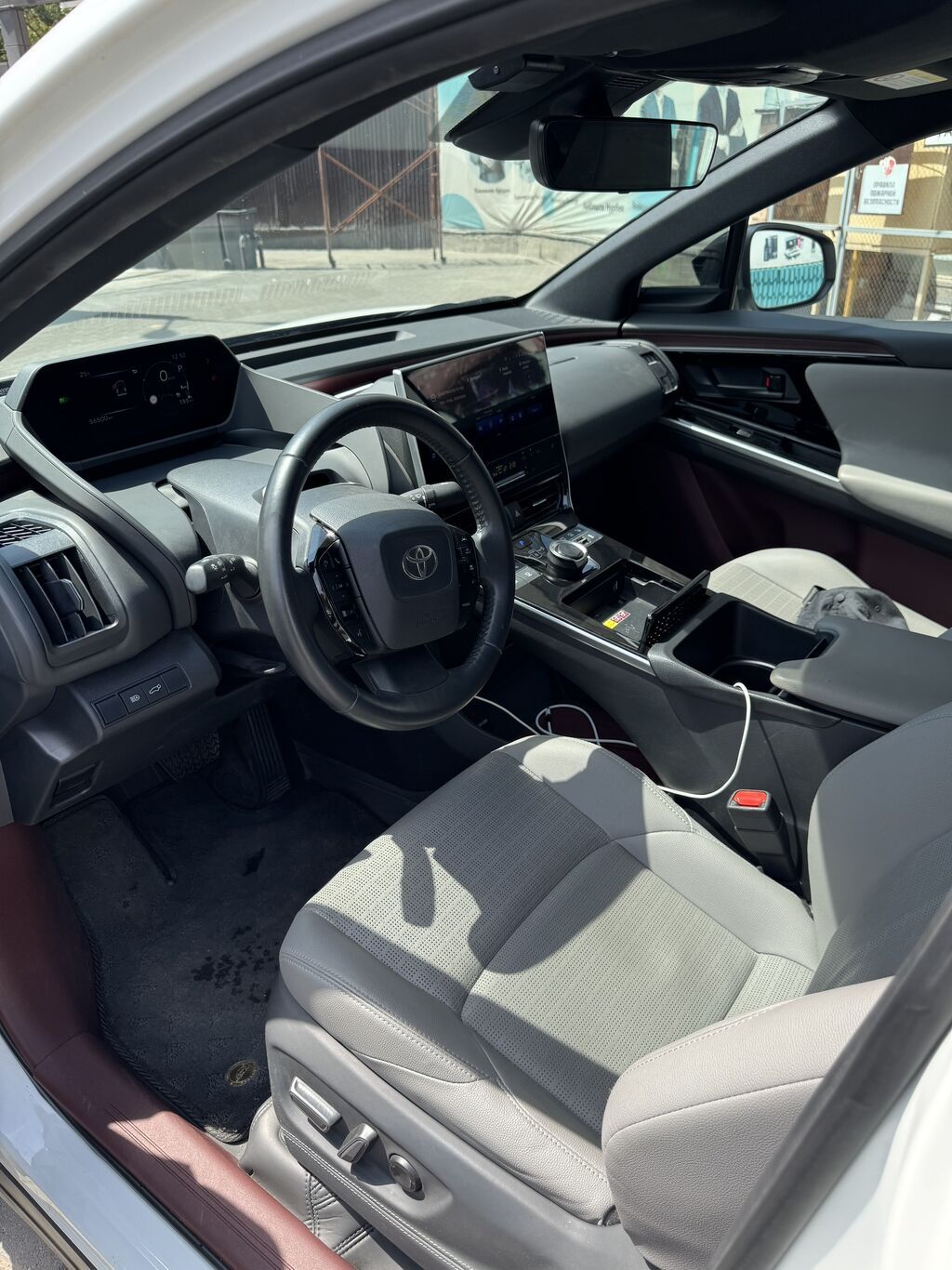 Toyota bZ4X: 2022 г., Автомат, Электромобиль, Кроссовер: фото 8