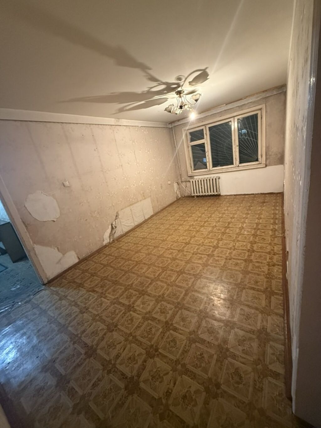 Город Ош.Абакир уулу Торобек 2 Комната в квартире - Площадка: узкая: фото 5