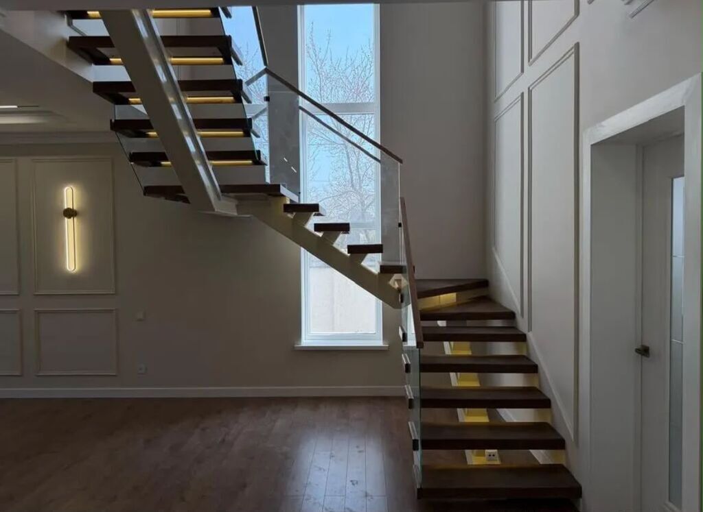 Продаётся 6-комнатный дом 280 м² с дизайнерским ремонтом, район: фото 2