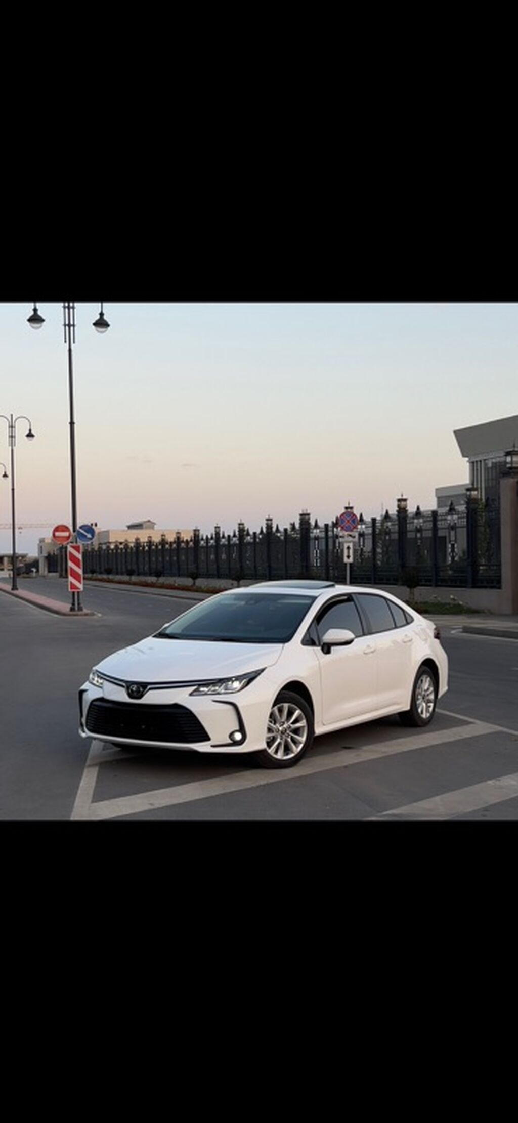 Toyota Corolla: 2024 г., 1.2 л, Автомат, Бензин, Седан: фото 2