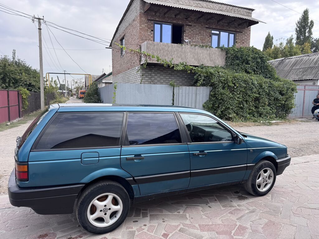 Volkswagen Passat: 1991 г., 1.8 л, Механика, Бензин, Универсал: фото 5