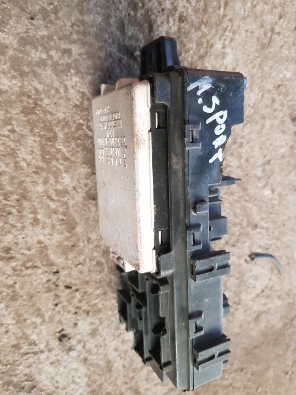 Mitsubishi Montero Sport 4m40, блок предохранителей.: 1500 KGS Датчики ...