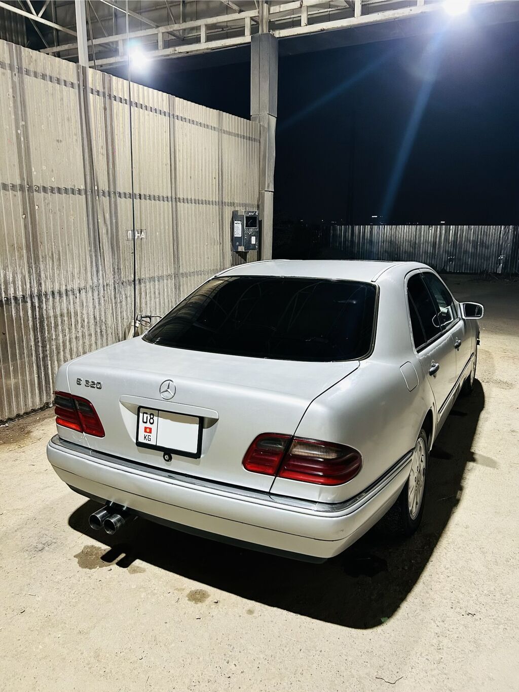 Mercedes-Benz E-Class: 1996 г., 3.2 л, Автомат, Газ: фото 7