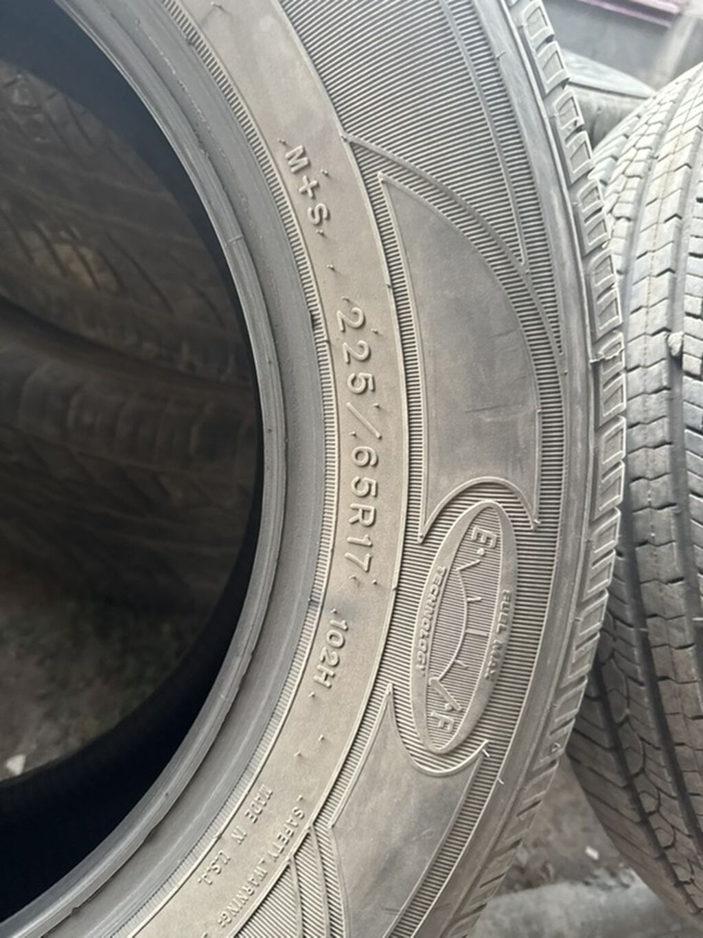 Пара шин Goodyear 225/65 R17 (Made in USA) Текст: Продаю пару: фото 2
