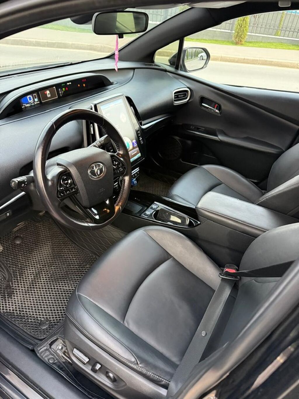 Toyota Prius: 2020 г., 1.8 л, Робот, Гибрид, Хэтчбэк: фото 7