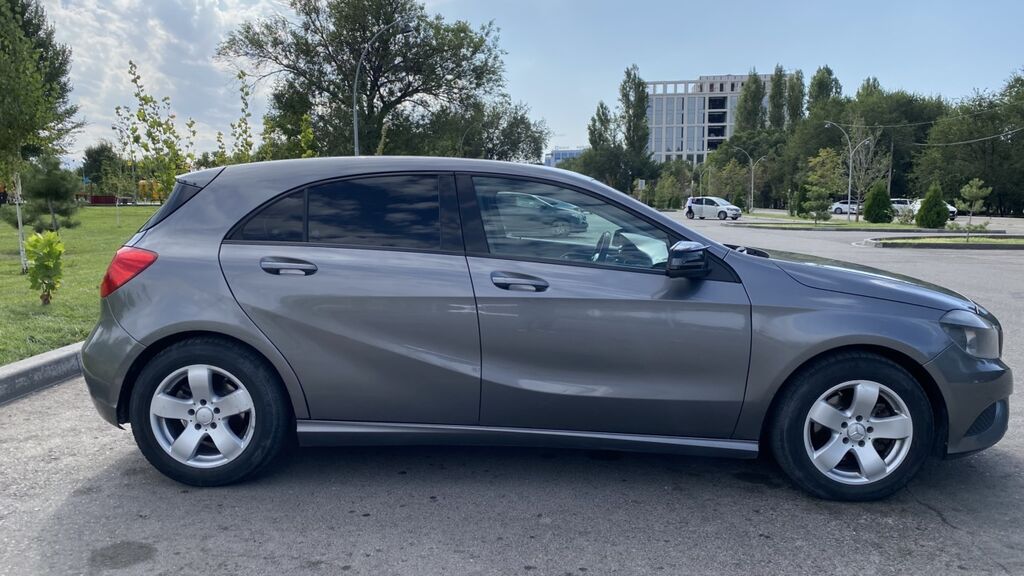 Mercedes-Benz A-Class, 2013 г., 1.6 л, автомат, хэтчбэк: фото 3