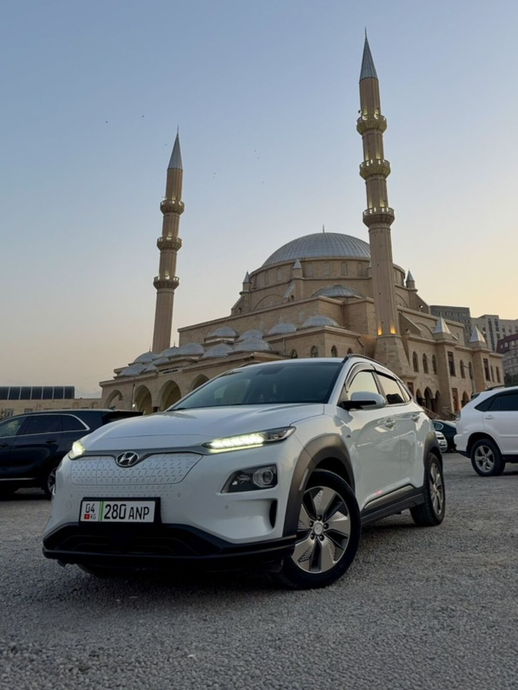Hyundai Kona: 2018 г., Автомат, Электромобиль, Кроссовер: фото 3