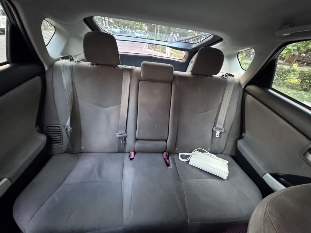 Toyota Prius: 2015 г., Гибрид, Хэтчбэк: фото 6