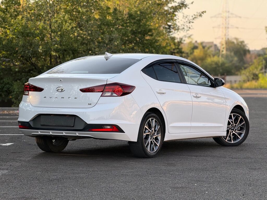 Hyundai Avante: 2019 г., 1.6 л, Вариатор, Бензин, Седан: фото 6