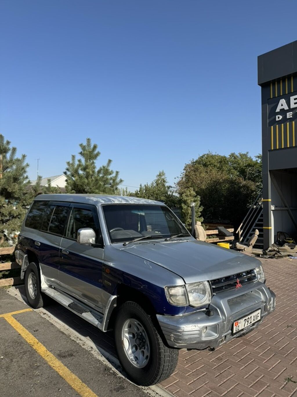 Mitsubishi Pajero: 1998 г., 3.5 л, Бензин, Внедорожник: фото 3