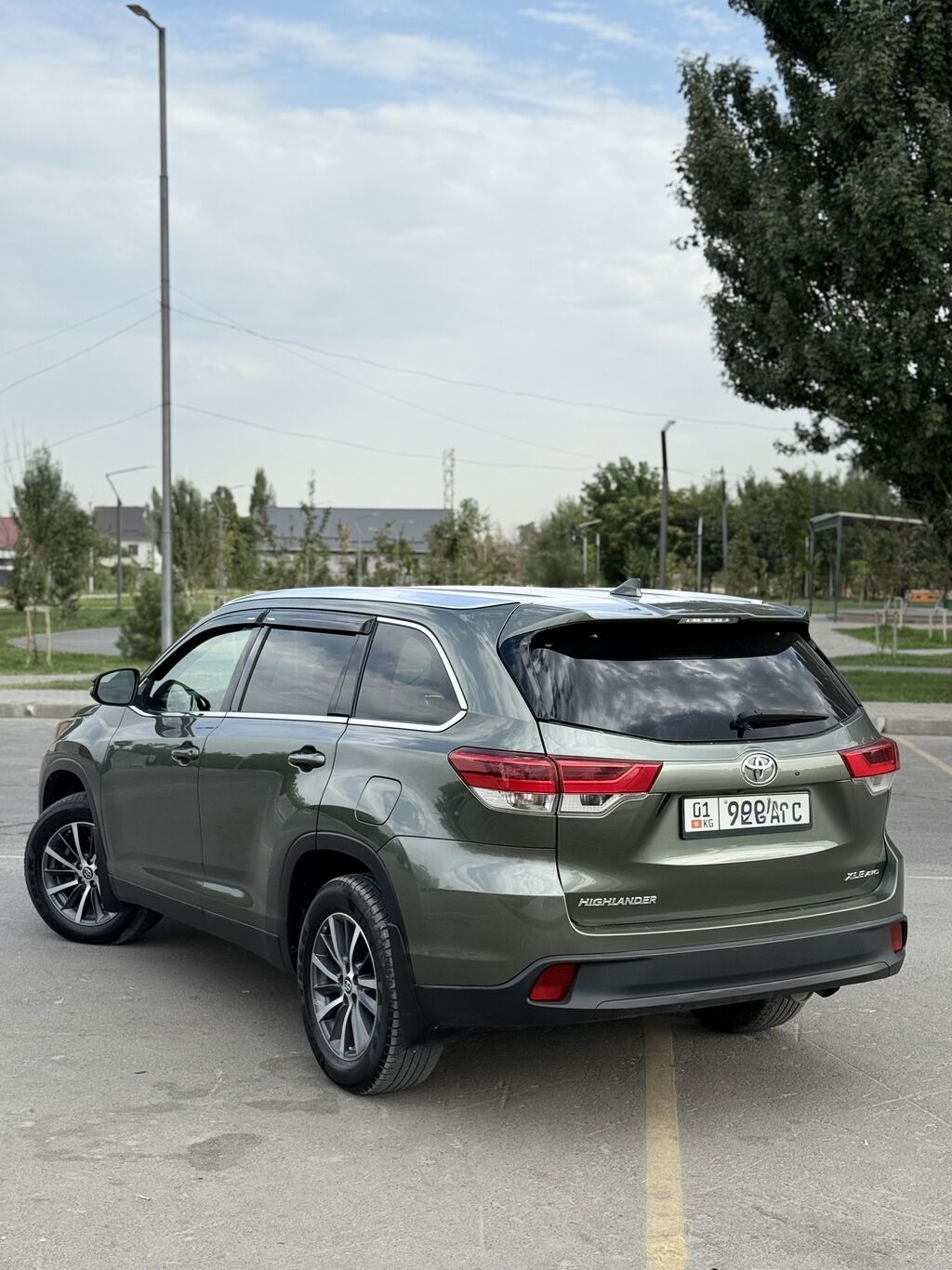 Toyota Highlander: 2019 г., 3.5 л, Автомат, Бензин, Кроссовер: фото 2