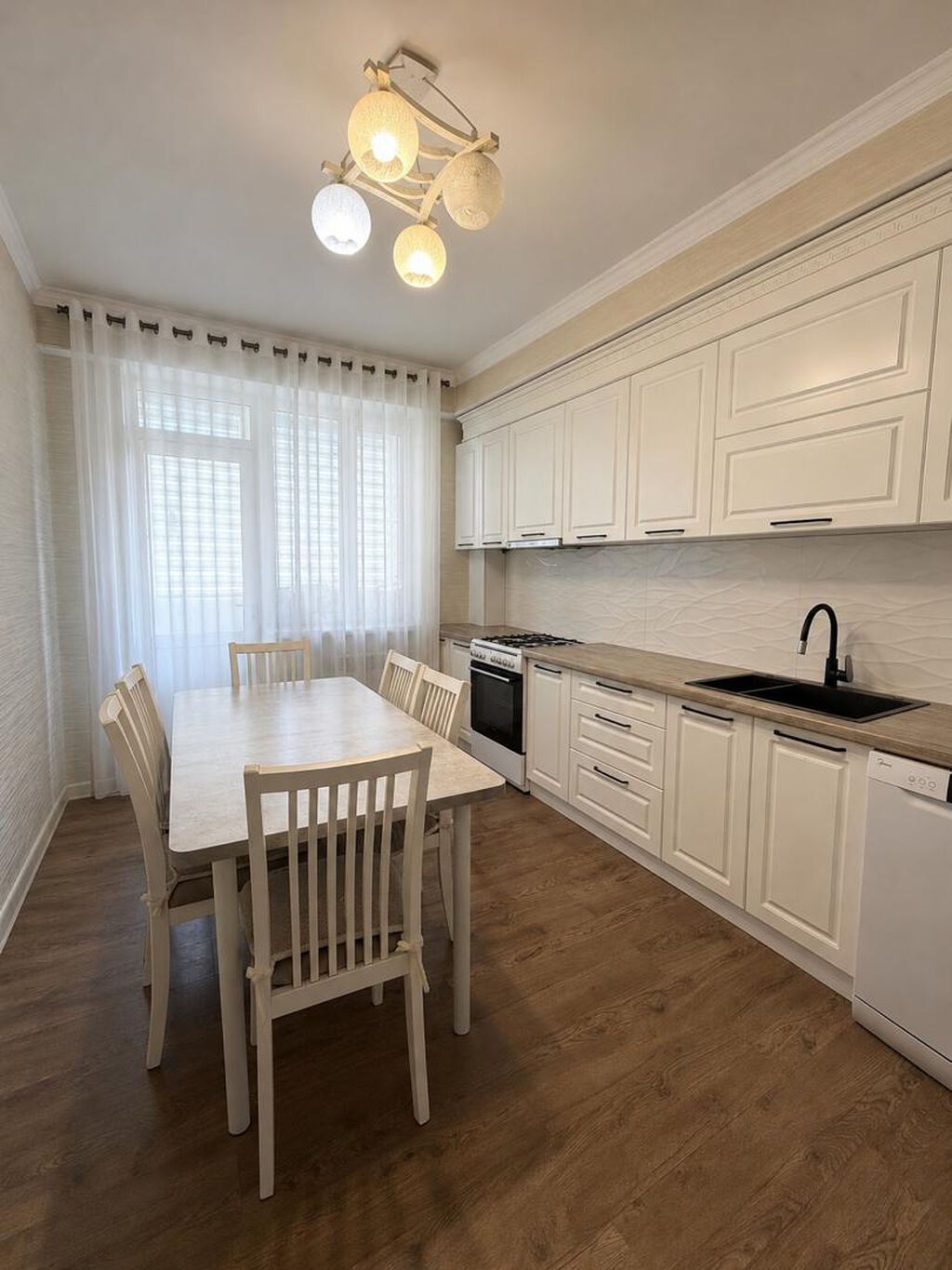 3 комнаты, 100 м², ул. Ахунбаева / Бакаева Элитка, 7 этаж, Евроремонт: фото 3