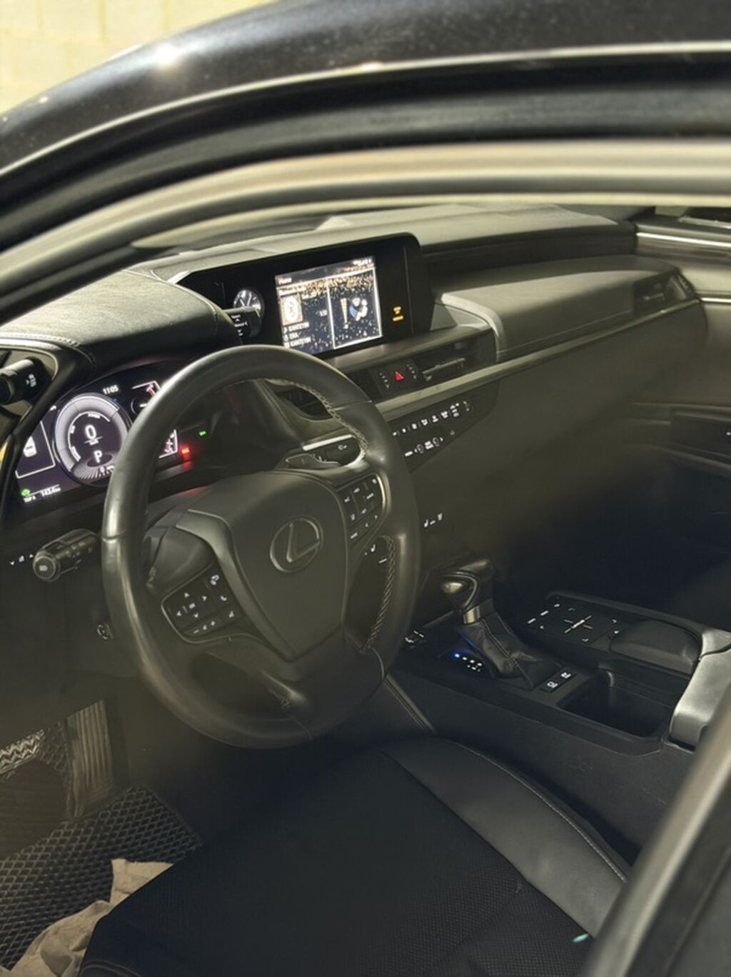 Lexus ES: 2021 г., 2.5 л, Автомат, Гибрид, Седан: фото 6