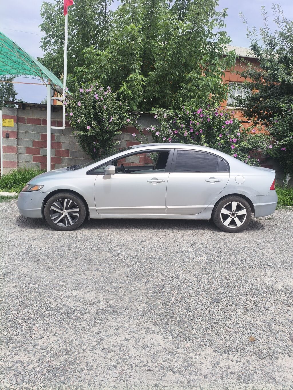 Honda Civic: 2006 г., 1.3 л, Вариатор, Гибрид, Седан: фото 2