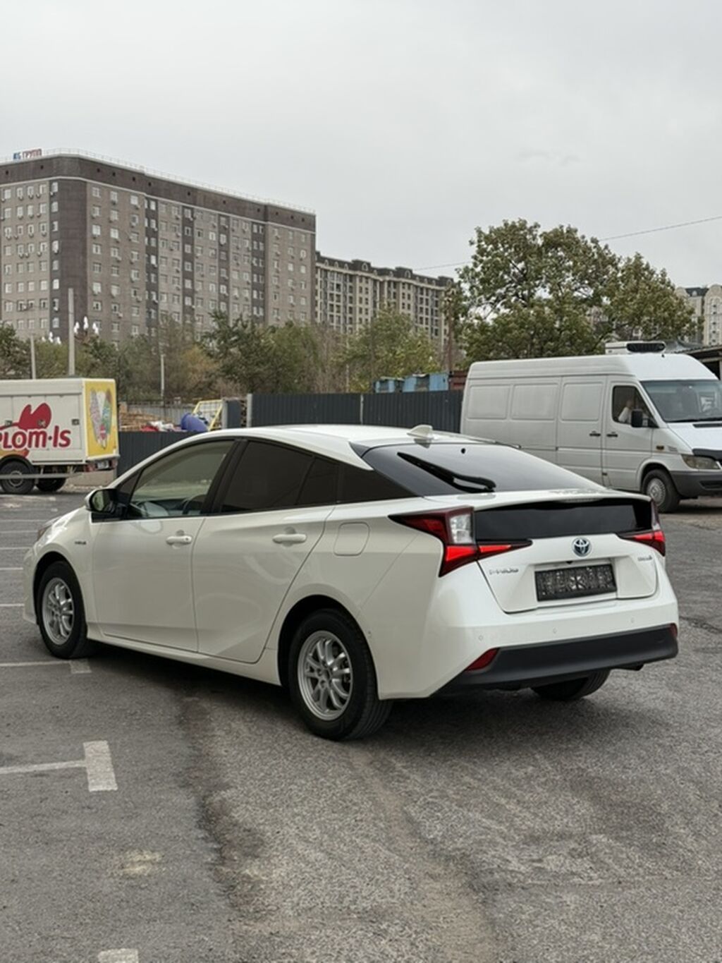 Toyota Prius: 2020 г., 1.8 л, Вариатор, Гибрид, Хэтчбэк: фото 7