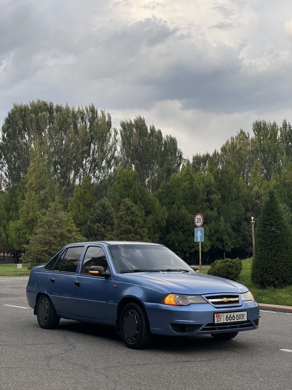 Daewoo Nexia: 2008 г., 1.6 л, Механика, Бензин, Седан: фото 2
