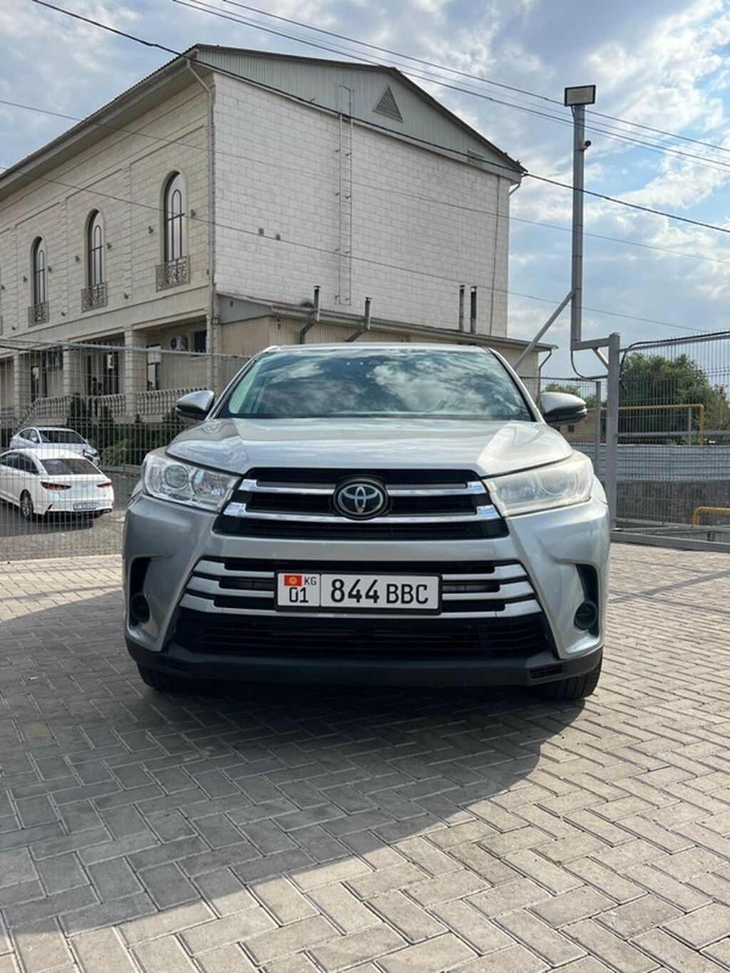 Toyota Highlander: 2019 г., 3.5 л, Автомат, Бензин, Кроссовер: фото 3