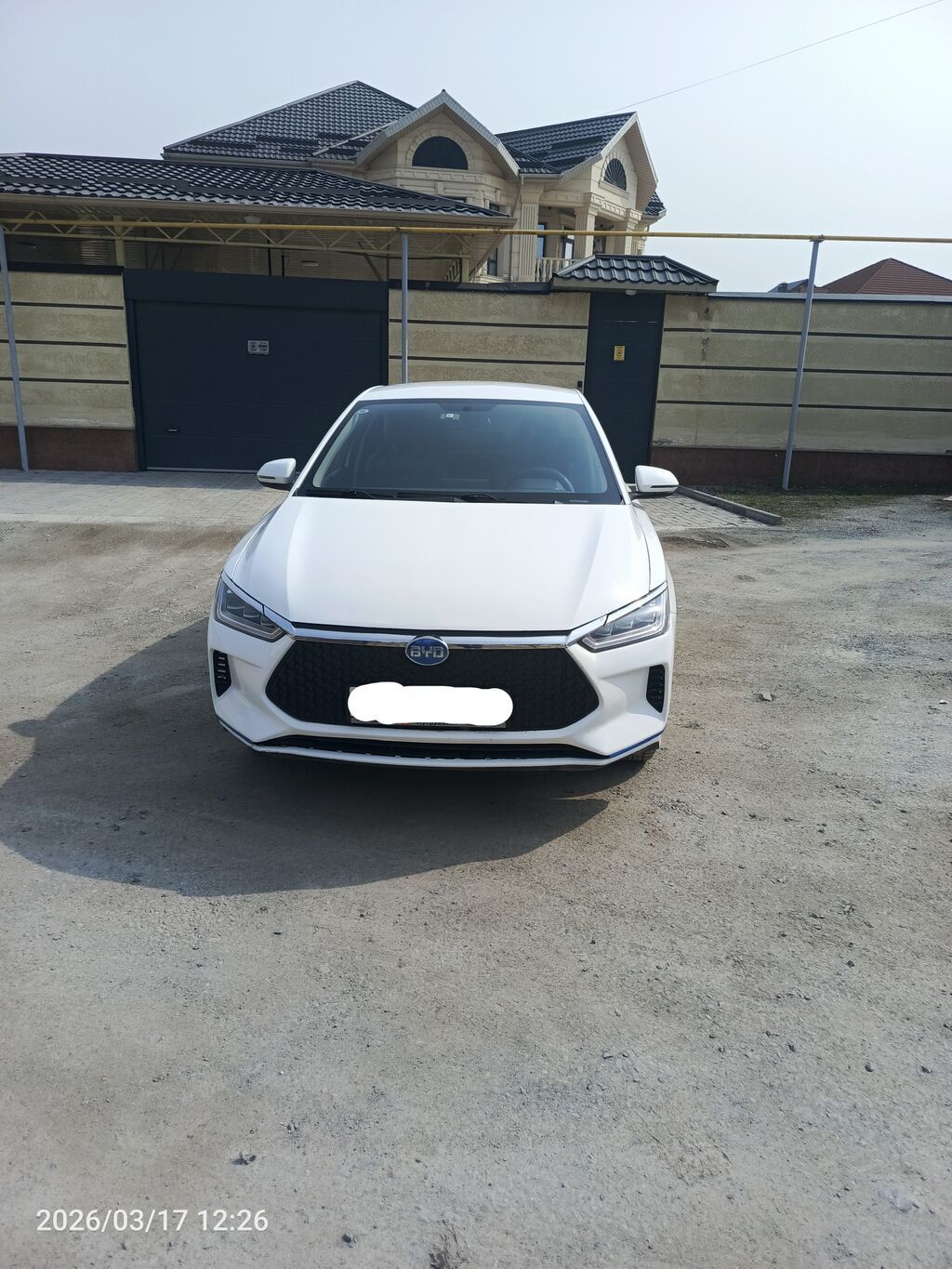 BYD E3: 2020 г., 0.1 л, Автомат, Электромобиль, Седан: фото 2