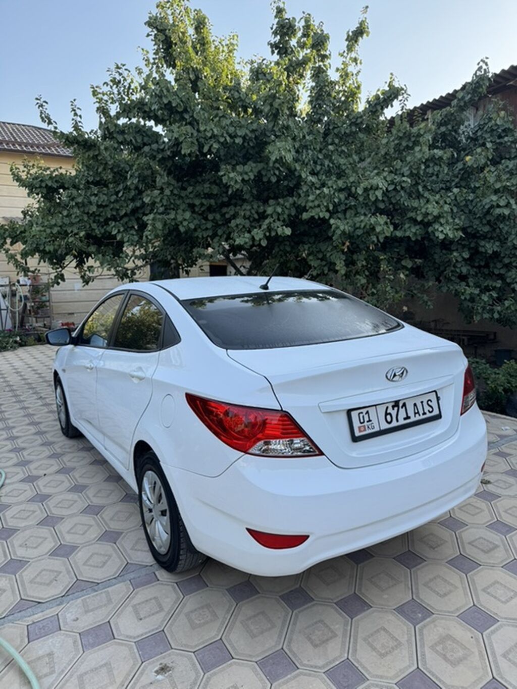 Hyundai Solaris: 2013 г., 1.6 л, Бензин: фото 3