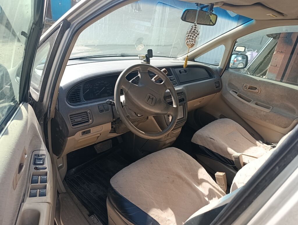 Honda Odyssey: 1998 г., 2.3 л, Автомат, Бензин, Минивэн: фото 2