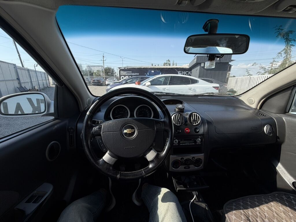 Chevrolet Aveo: 2008 г., 1.4 л, Механика, Бензин, Хэтчбэк: фото 5