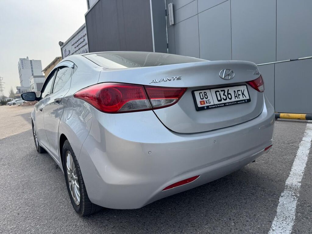 Hyundai Avante: 2012 г., 1.5 л, Автомат, Бензин, Седан: фото 5
