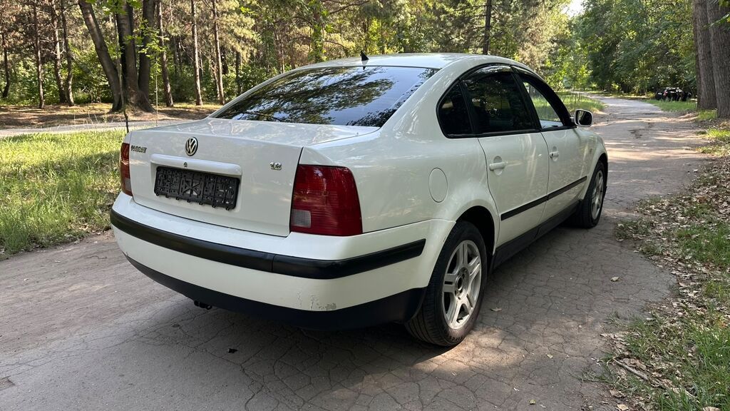 Volkswagen Passat: 2000 г., 1.8 л, Автомат, Бензин, Седан: фото 5