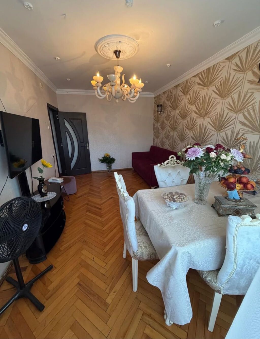 Bakı, 3 otaqlı, Köhnə tikili, m. Elmlər Akademiyası, 80 kv. m
