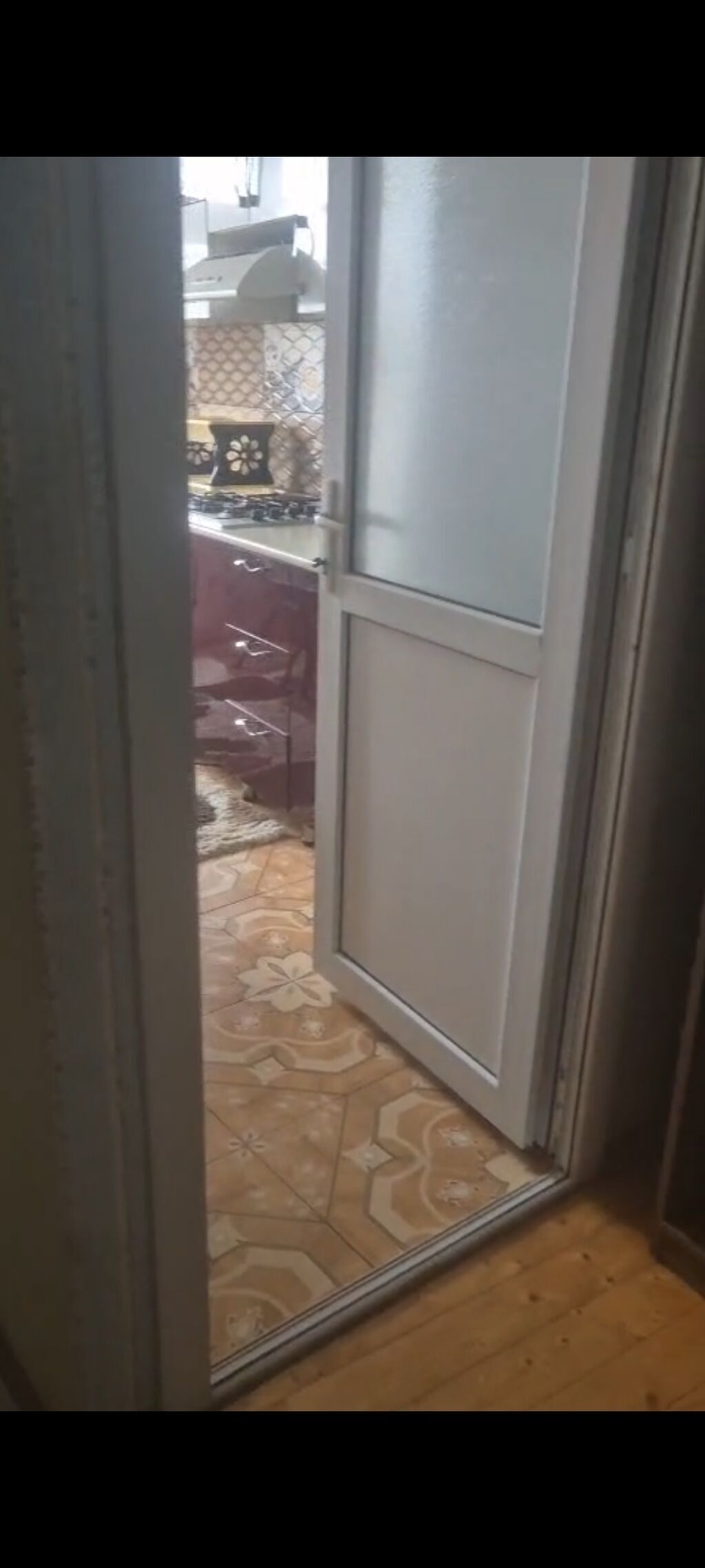 80 kv. m, 2 otaqlı, İnternet, Telefon, Qaz