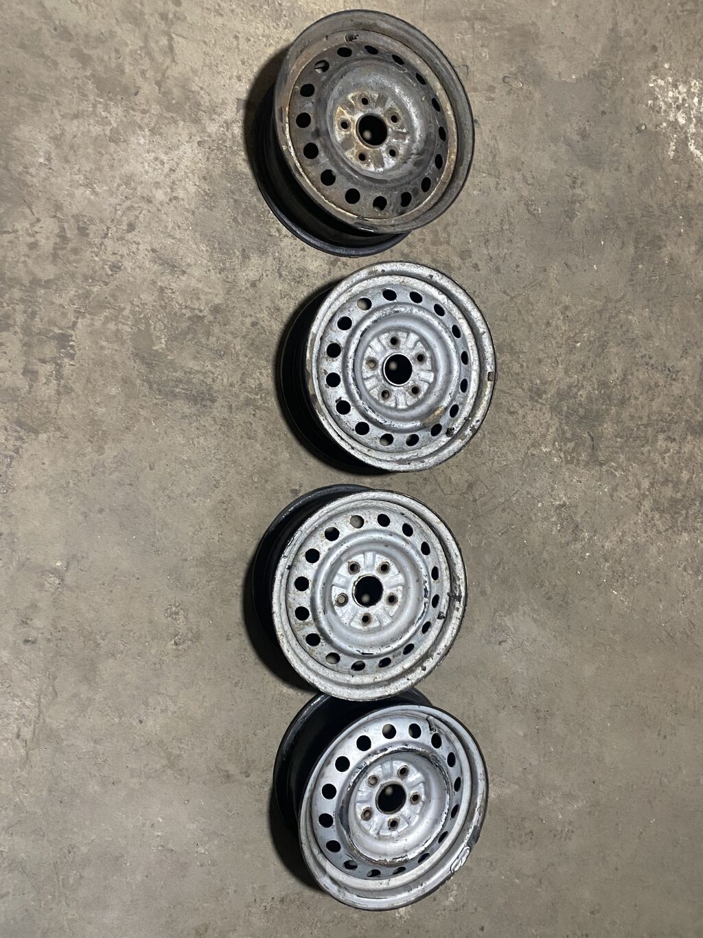 Диски kgs. Ниссан ноут на литье. Диски kgs. Диски ваг 15. Диски вольво 850r.