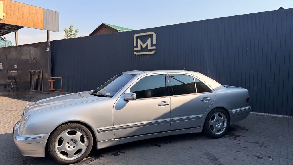Mercedes-Benz E-Class: 2000 г., 4.3 л, Автомат, Бензин, Седан: фото 4