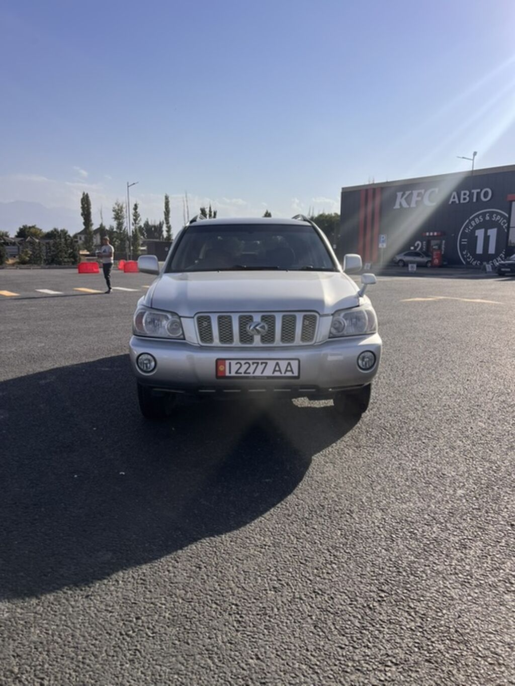 Toyota Kluger: 2001 г., Автомат, Бензин, Кроссовер: фото 2
