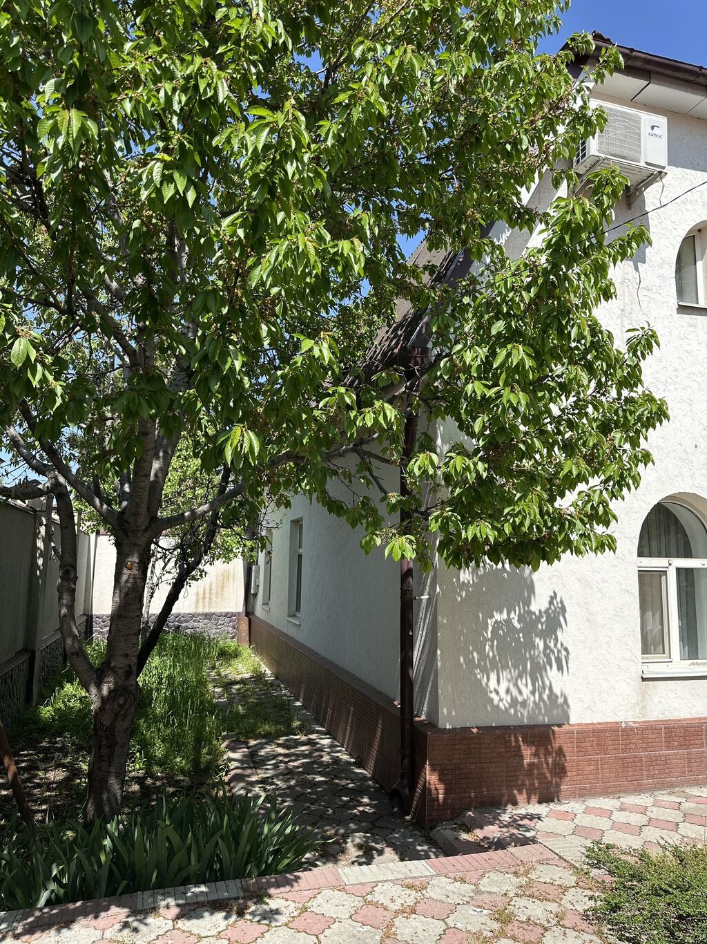 5 и более комнат, 200 м², 4 соток, Бишкек, 3 мкр Агентство недвижимости: фото 2