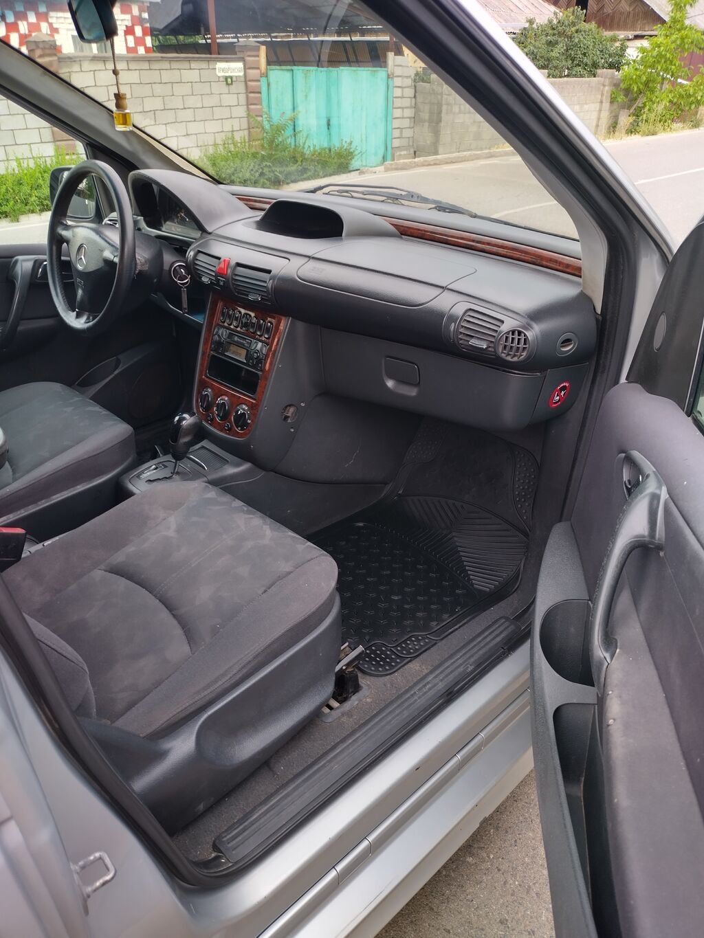 Mercedes-Benz Vaneo: 2002 г., 1.6 л, Автомат, Бензин, Минивэн: фото 8