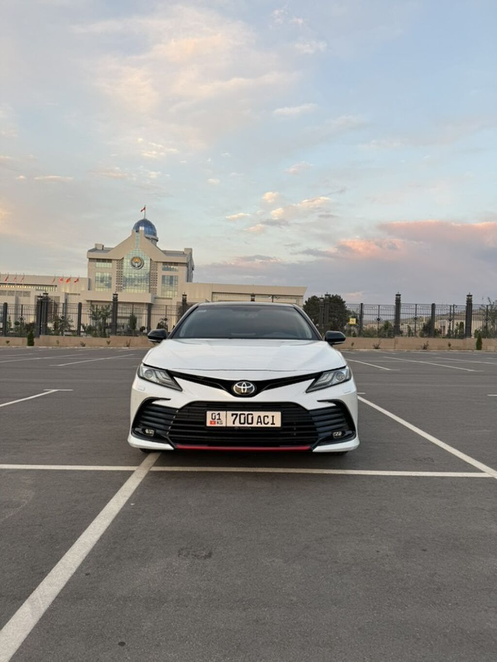 Toyota Camry: 2021 г., 2.5 л, Автомат, Бензин, Седан: фото 2