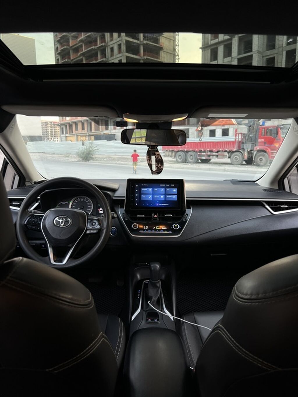 Toyota Corolla: 2021 г., 1.8 л, Вариатор, Гибрид, Седан: фото 8