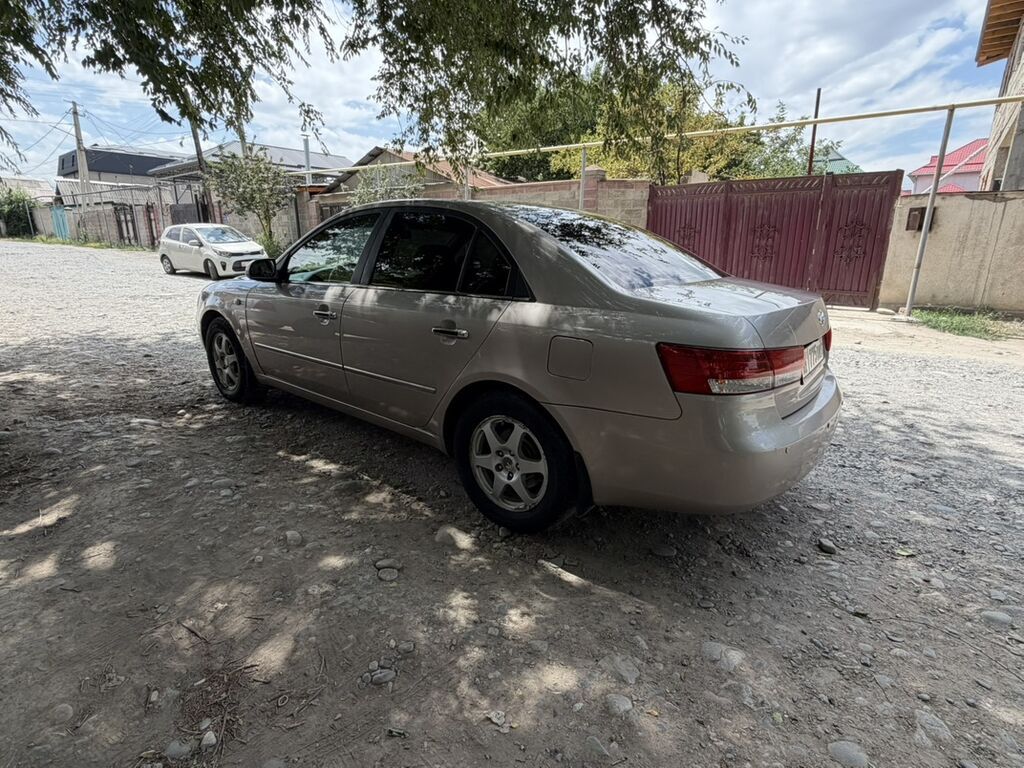 Hyundai Sonata: 2006 г., 2.4 л, Автомат, Газ, Седан: фото 2