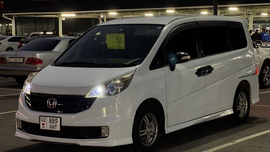 Honda Stepwgn: 2008 г., 2 л, Автомат, Бензин, Минивэн: фото 3