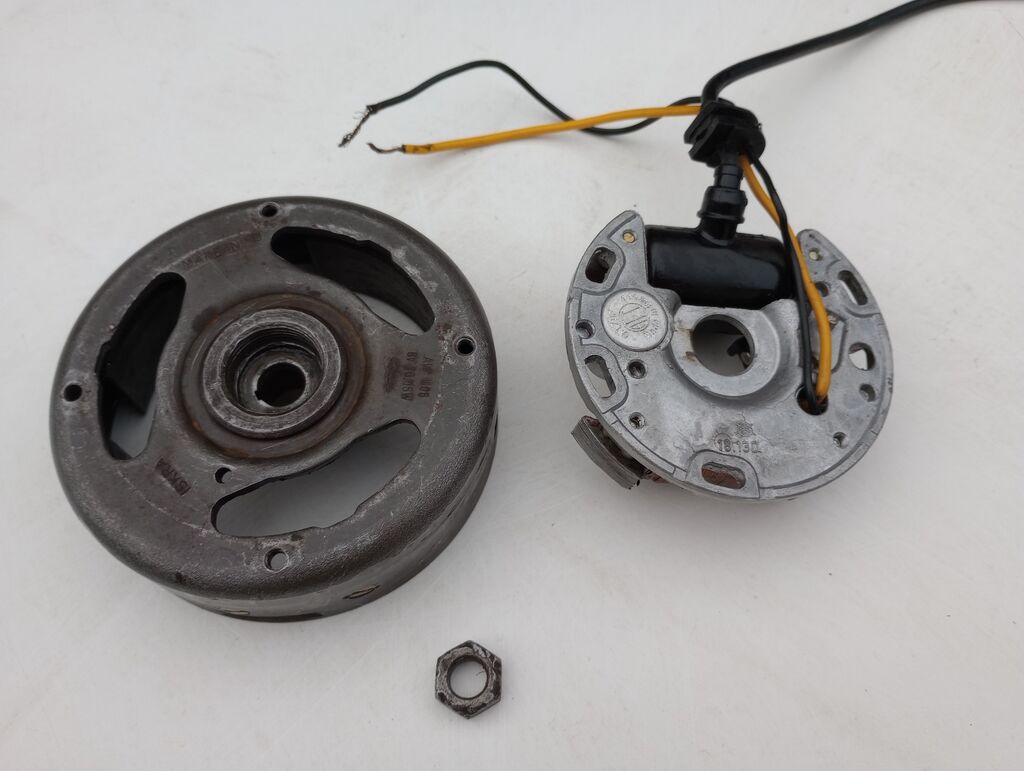 Ostali motocikli i skuteri: Crno paljenje iskra za tomos a3 apn 4,6 bt, atx  6v 17 w komplet crno