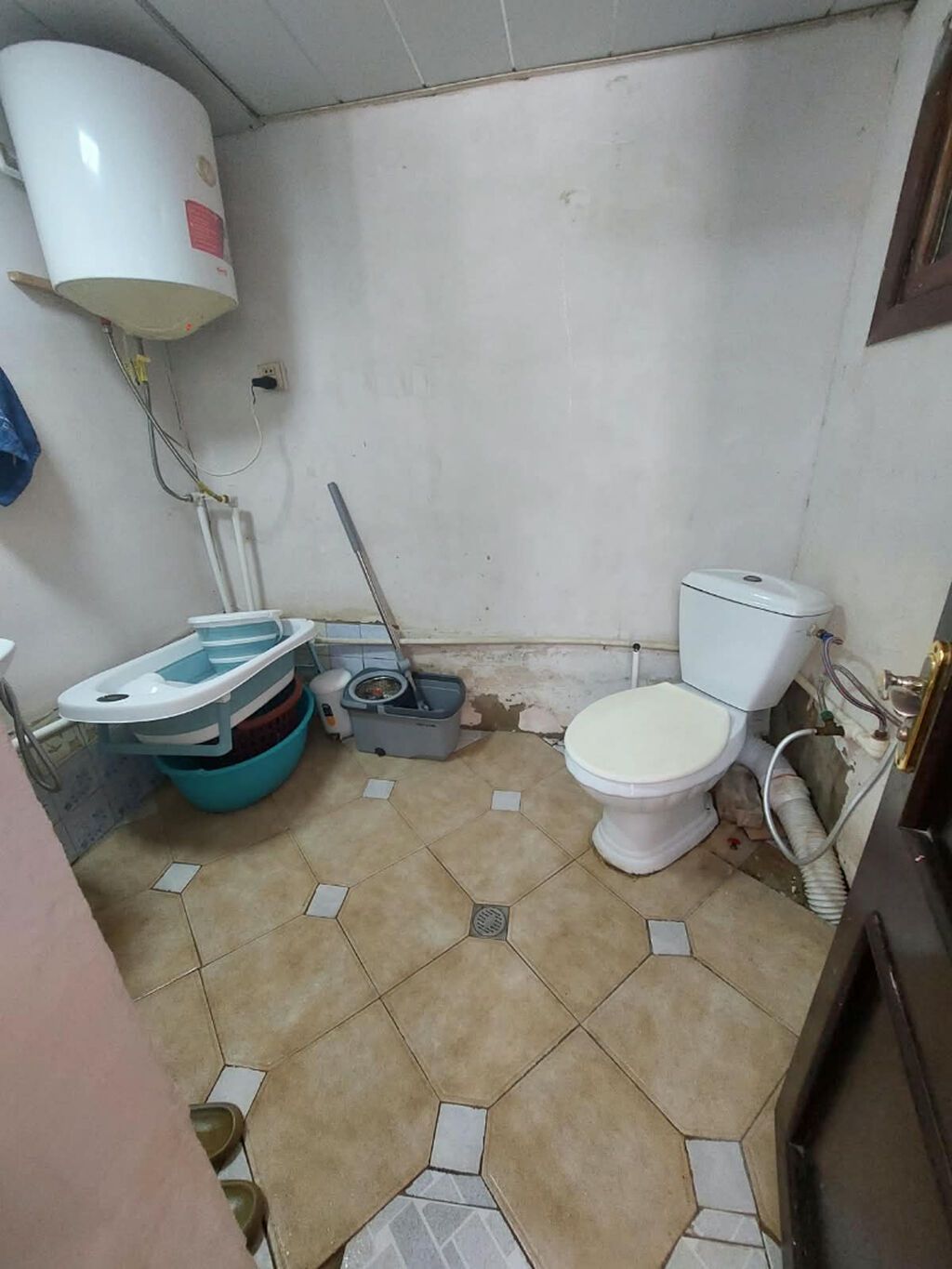 Ağ şəhər 1 otaqlı, 56 kv. m, Orta təmir