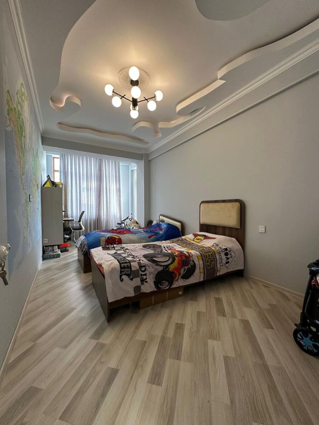4 otaqlı, Yeni tikili, 145 kv. m