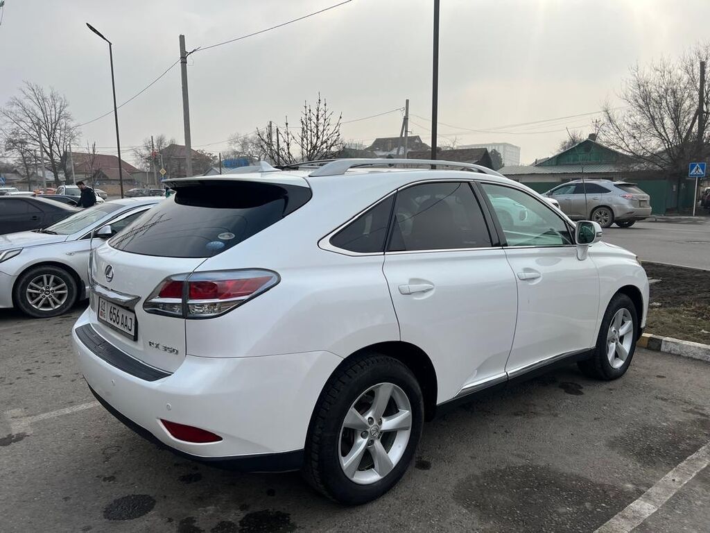 Lexus RX: 2013 г., 3.5 л, Автомат, Внедорожник: фото 2