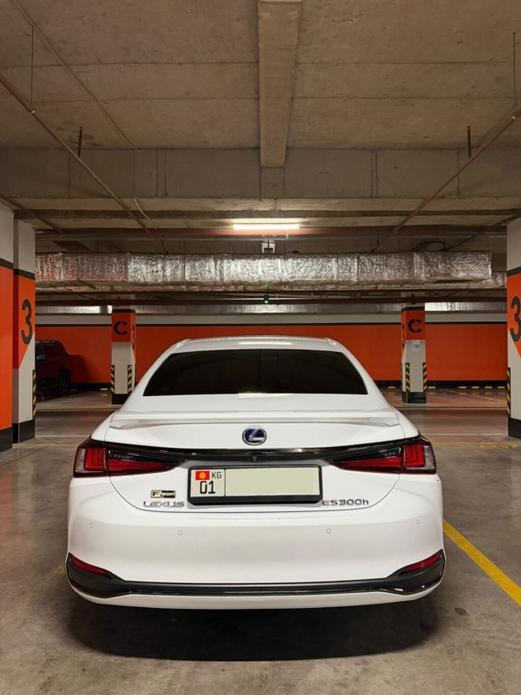 Lexus ES: 2022 г., 2.5 л, Автомат, Гибрид, Седан: фото 5