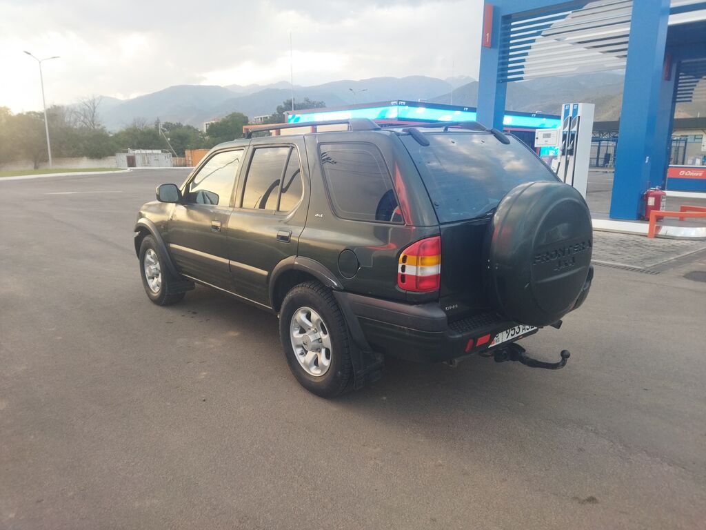 Opel Frontera: 2002 г., 2.2 л, Автомат, Дизель, Внедорожник: фото 3