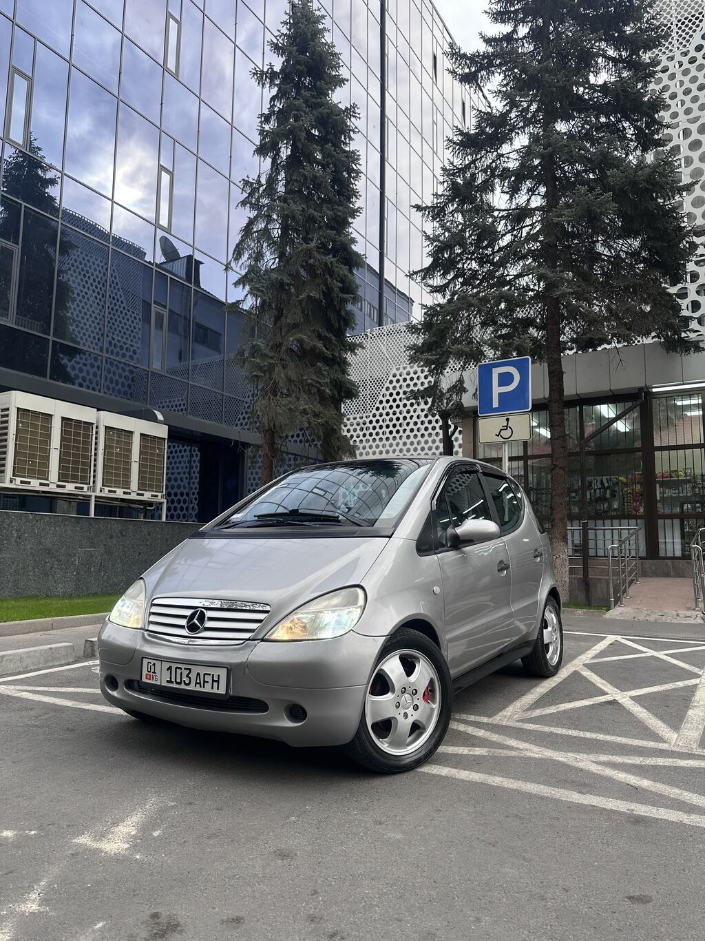 Mercedes-Benz A-Class: 2000 г., 1.9 л, Автомат, Бензин, Хэтчбэк: фото 4