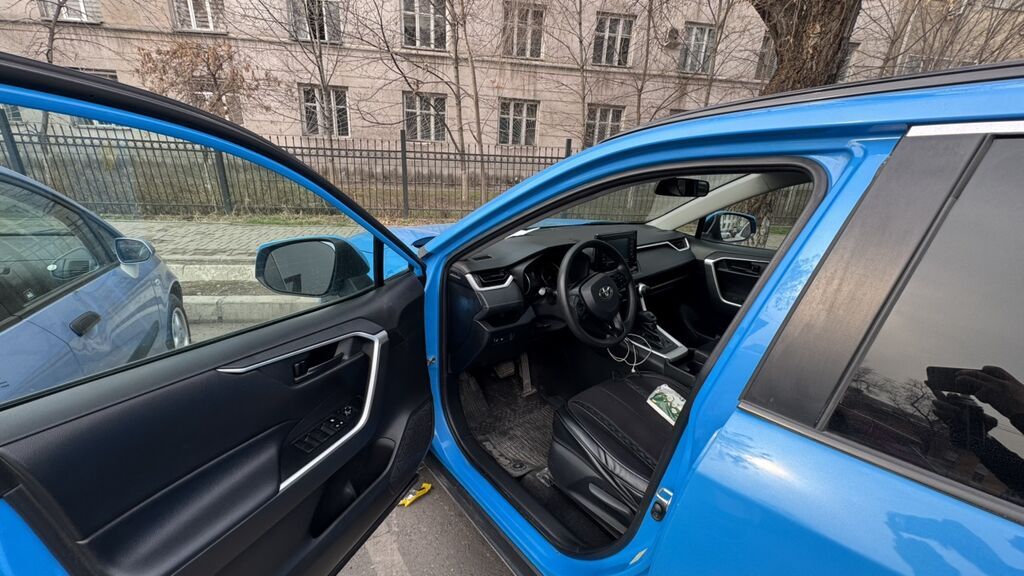 Toyota RAV4: 2020 г., 2.5 л, Автомат, Бензин, Кроссовер: фото 7
